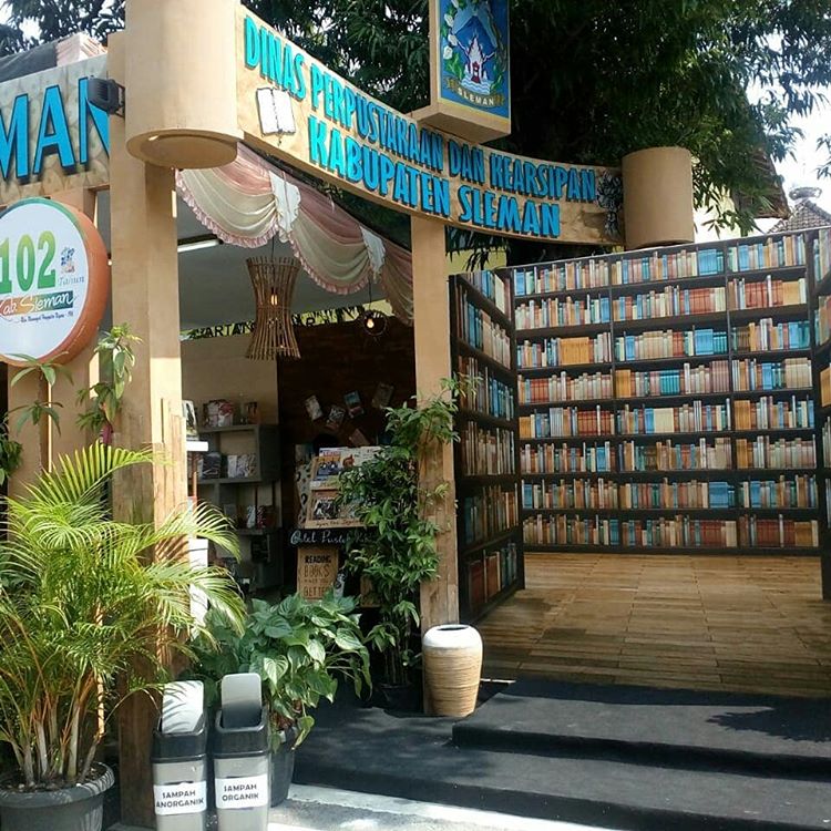 36486077_267502787135838_5512774160037707776_n